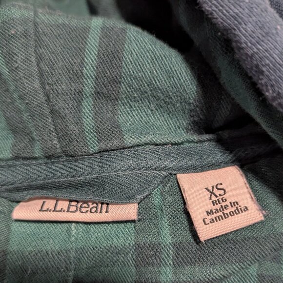 L.L. Bean L.L.Bean 1912 Sweatshirt, Flannel-Lined Hoodie (Green) - Picture 9 of 16